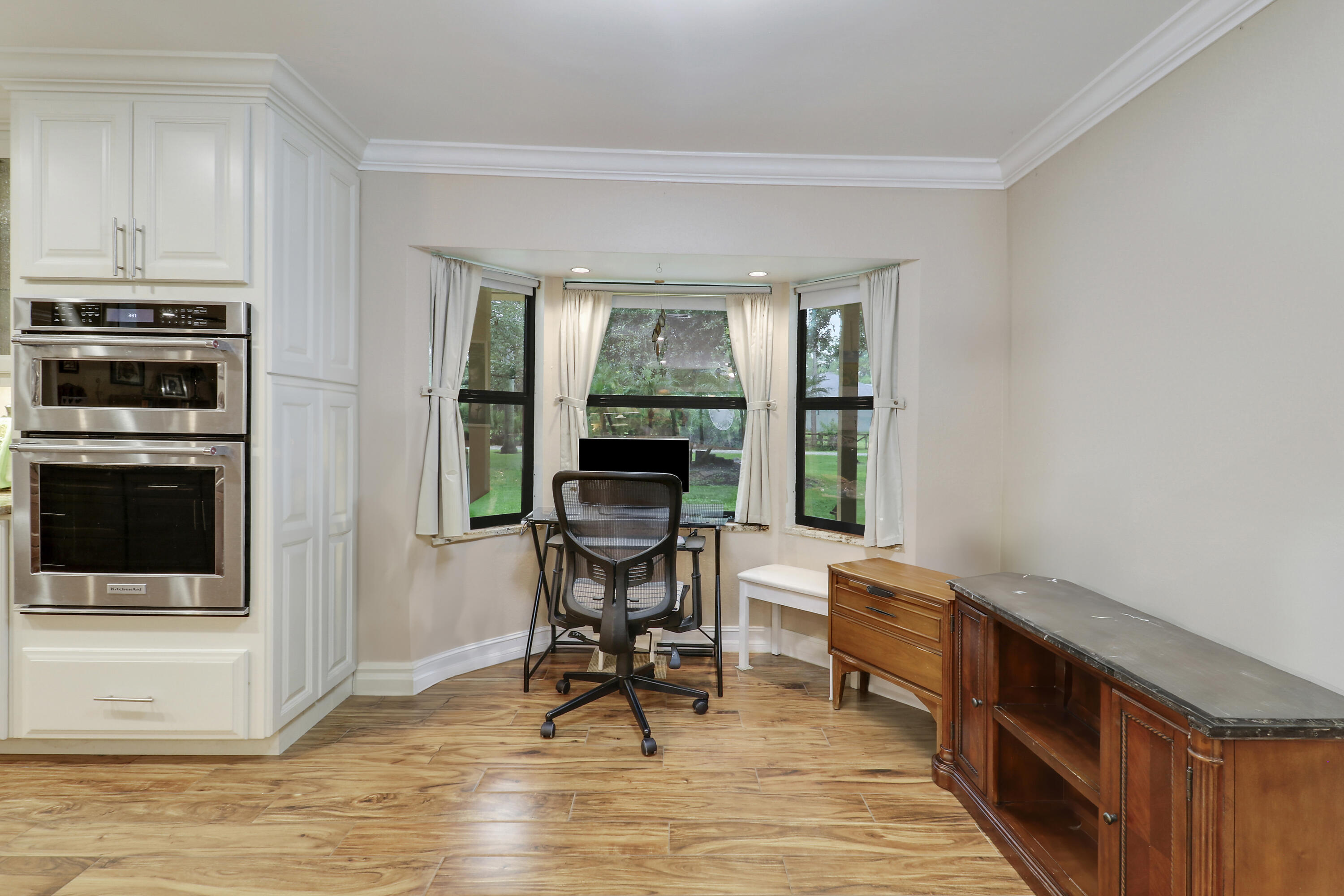 12818 Old Indiantown Road Jupiter, FL 33478 - Photo 17 of 60 Declutter2-7