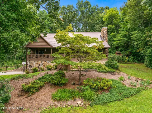 $625,000 | 7820 Jefferson Oaks Drive, Knoxville, TN 37938