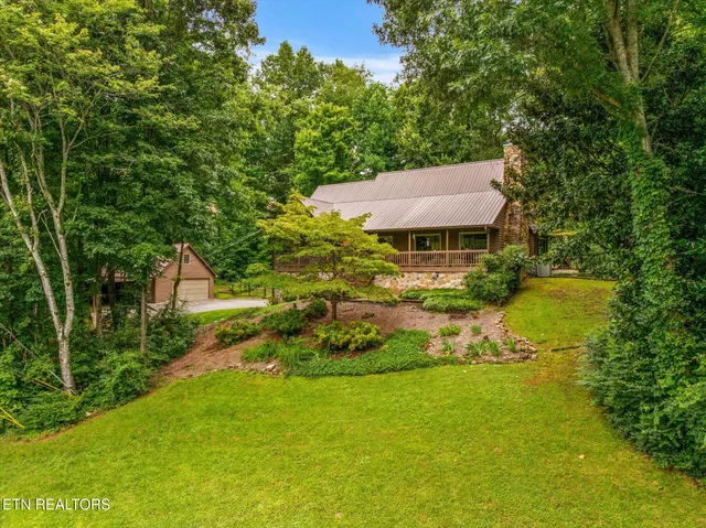 $625,000 | 7820 Jefferson Oaks Drive, Knoxville, TN 37938