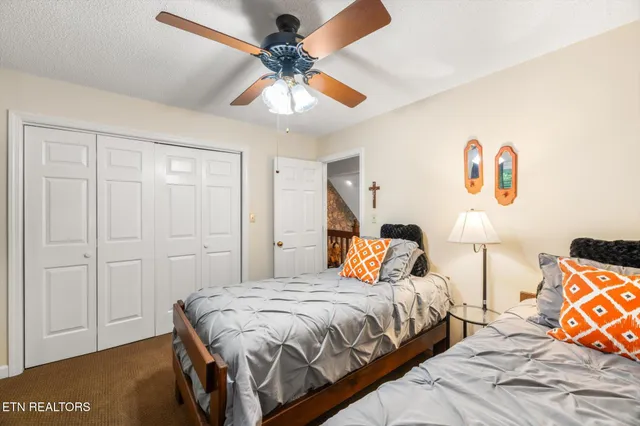 $625,000 | 7820 Jefferson Oaks Drive, Knoxville, TN 37938