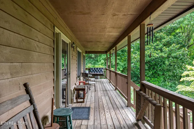 $625,000 | 7820 Jefferson Oaks Drive, Knoxville, TN 37938