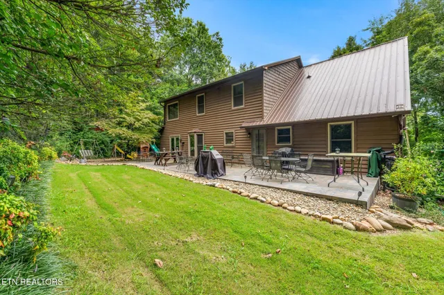 $625,000 | 7820 Jefferson Oaks Drive, Knoxville, TN 37938