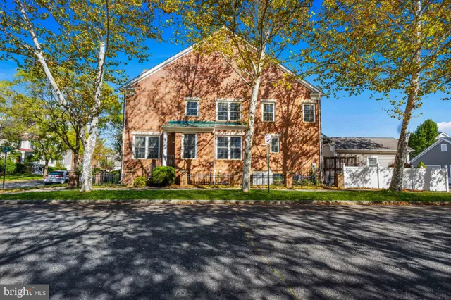 $769,000 | 102 Burnet Crescent, Robbinsville, NJ 08691