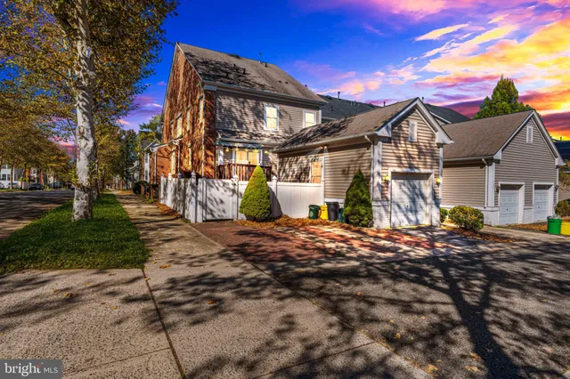 $769,000 | 102 Burnet Crescent, Robbinsville, NJ 08691