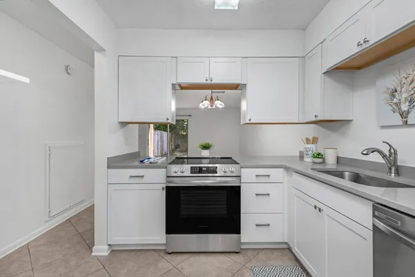 $1,995 | 337 Woodham Court, Fort Walton Beach, FL 32547