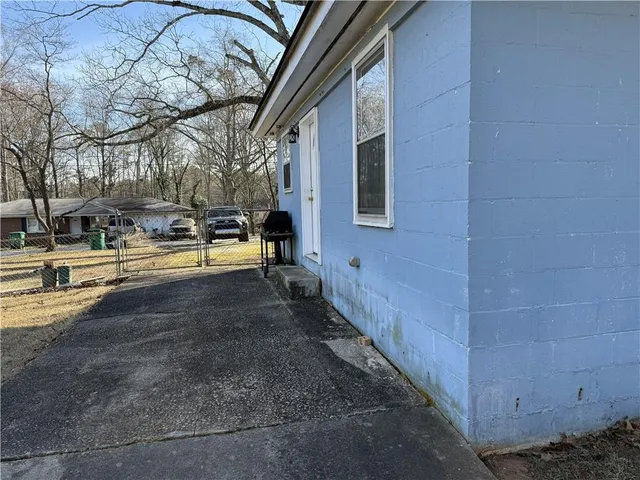 $175,000 | 424 Johnson Drive, Stone Mountain, GA 30087