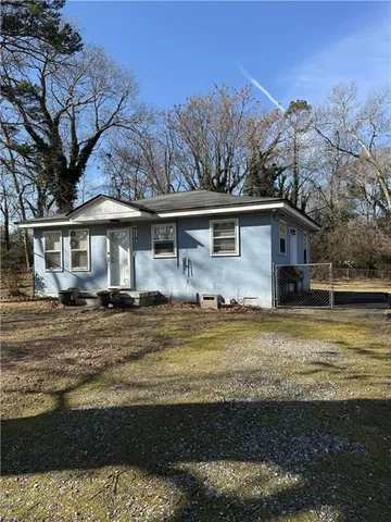 $175,000 | 424 Johnson Drive, Stone Mountain, GA 30087