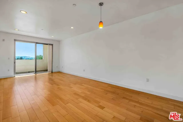 $4,395 | 1260 South Corning Street, Unit 205, Los Angeles, CA 90035