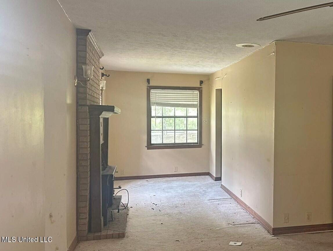 147 12 Oaks Trace Canton, MS 39046 - Photo 5 of 9 9