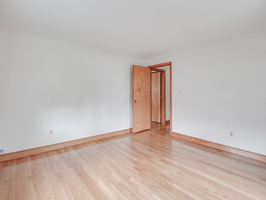 40 Windsor Road Stoneham, MA 02180 - Photo 16 of 27 Gallery Image 16