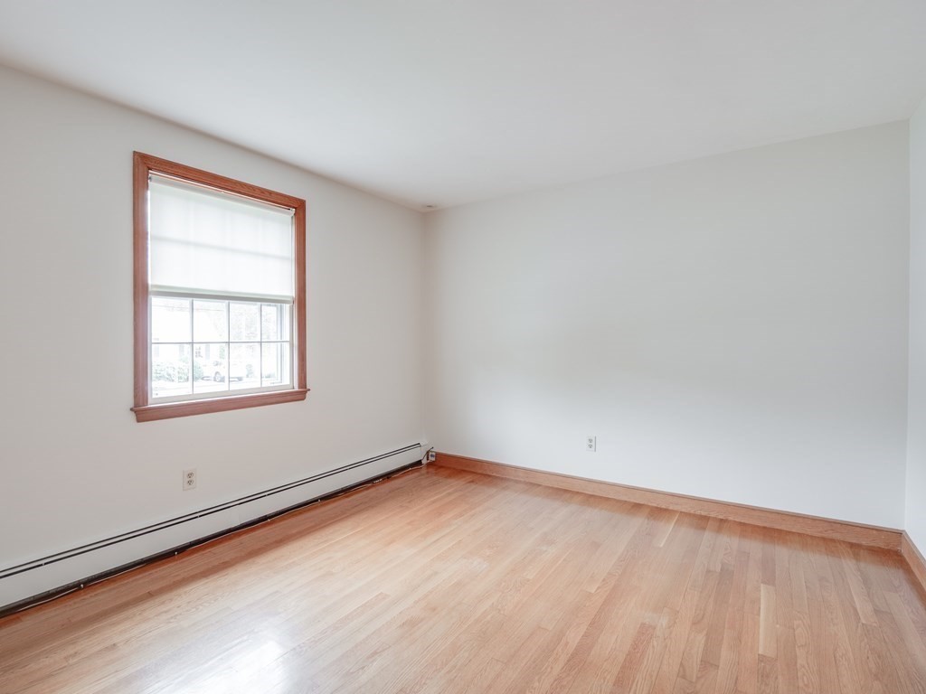 40 Windsor Road Stoneham, MA 02180 - Photo 18 of 27 Gallery Image 18