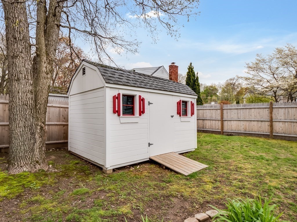 40 Windsor Road Stoneham, MA 02180 - Photo 24 of 27 Gallery Image 24