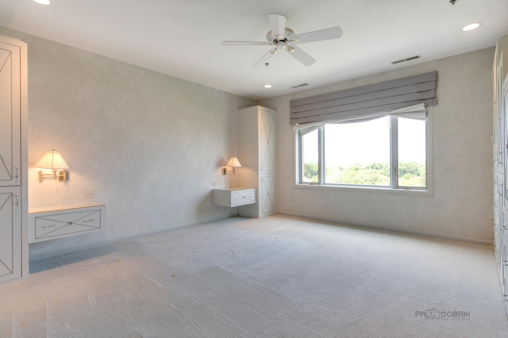 211 Rivershire Lane, Unit 602 Lincolnshire, IL 60069 - Photo 16 of 38 a view of an empty room with a window