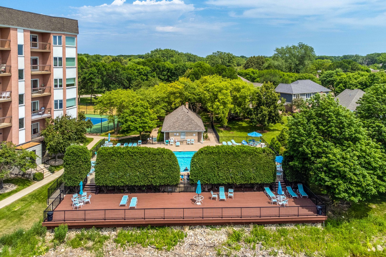 211 Rivershire Lane, Unit 602 Lincolnshire, IL 60069 - Photo 36 of 38 a view of front a house with a yard