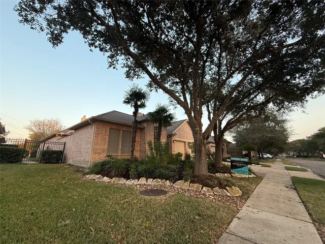 $624,990 | 8715 Rippling Water Drive, Sugar Land, TX 77479