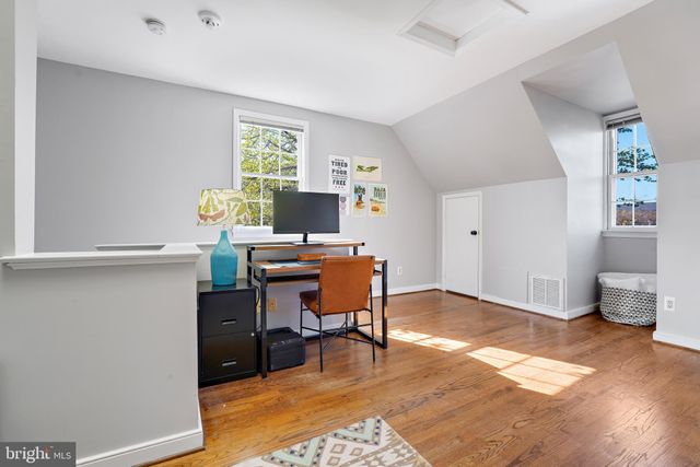 $575,000 | 665 South Columbus Street, Alexandria, VA 22314