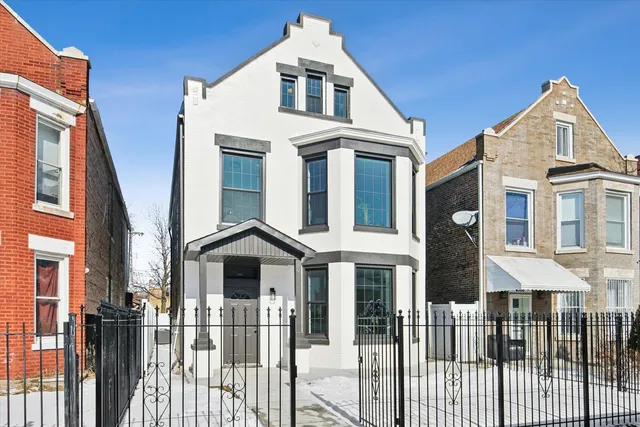 $575,000 | 4310 West Cullerton Street, Chicago, IL 60623