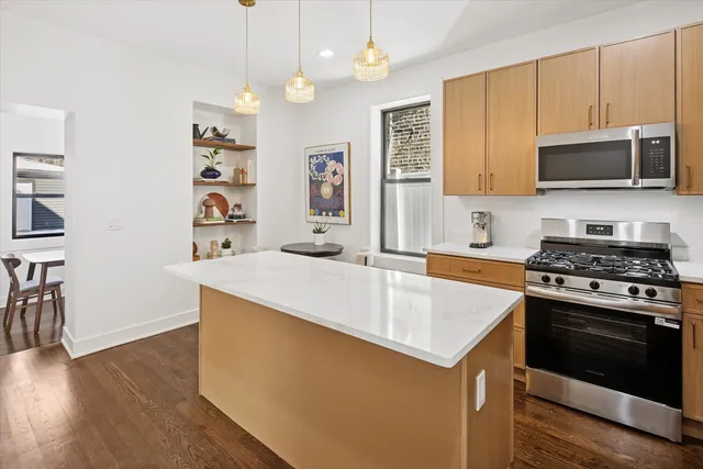 $575,000 | 4310 West Cullerton Street, Chicago, IL 60623