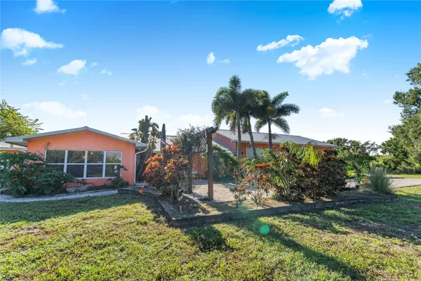 $450,000 | 4420 Highway 441, Okeechobee, FL 34974