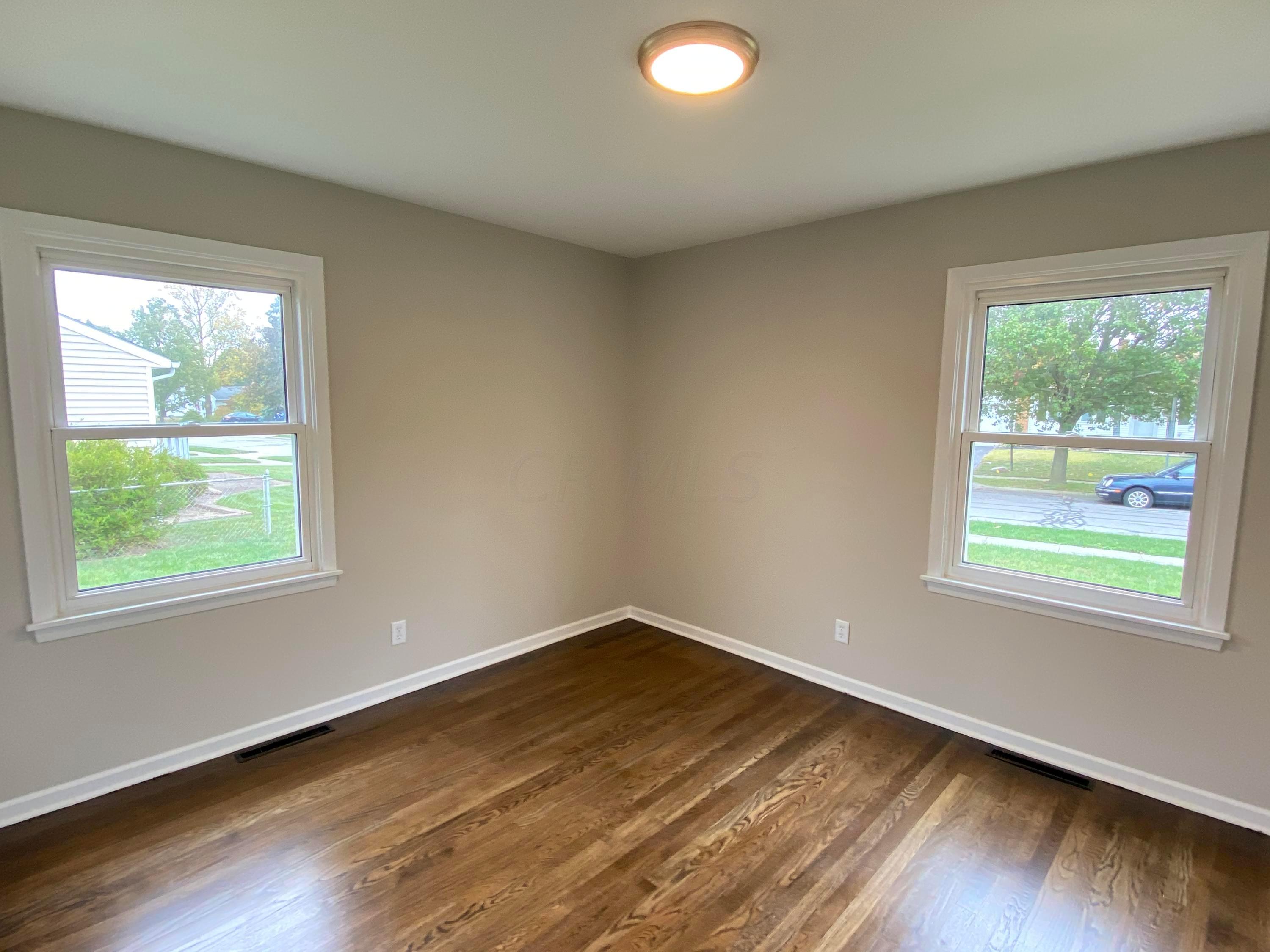 180 Topsfield Road Columbus, OH 43228 - Photo 18 of 32 Gallery Image 18