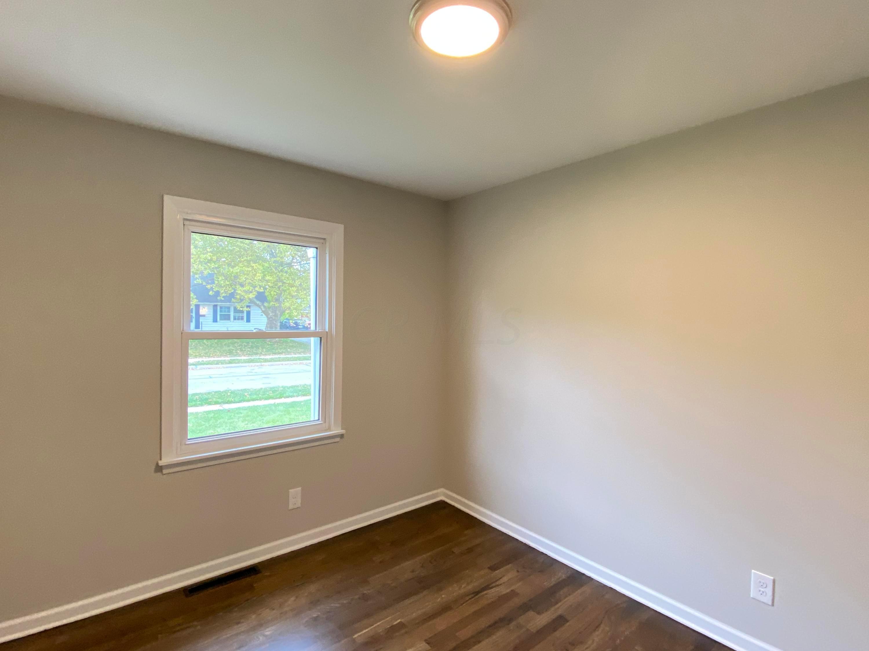 180 Topsfield Road Columbus, OH 43228 - Photo 22 of 32 Gallery Image 22