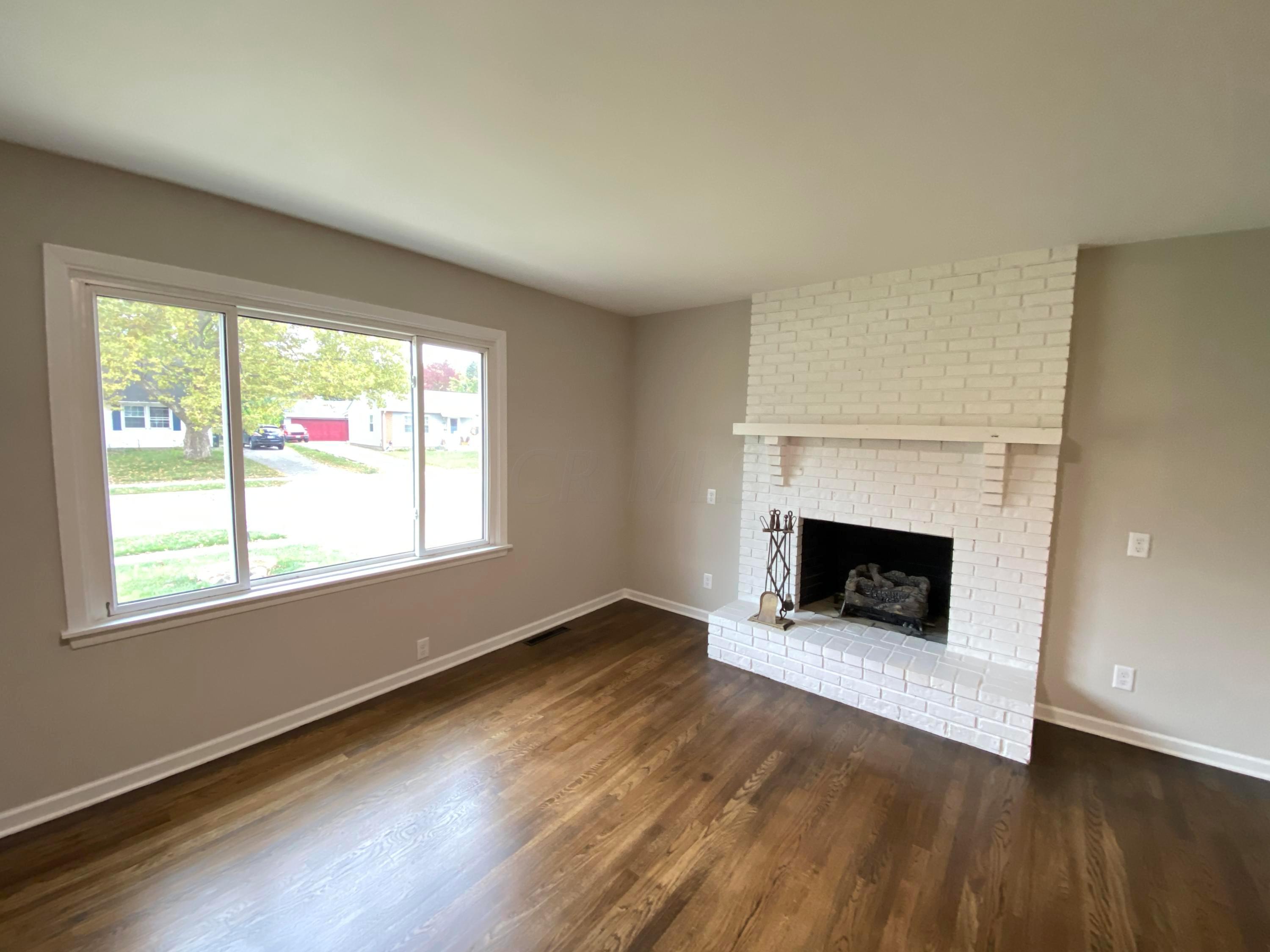 180 Topsfield Road Columbus, OH 43228 - Photo 4 of 32 Gallery Image 4