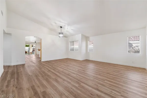 $2,400 | 17 Sandwedge Drive, Henderson, NV 89074