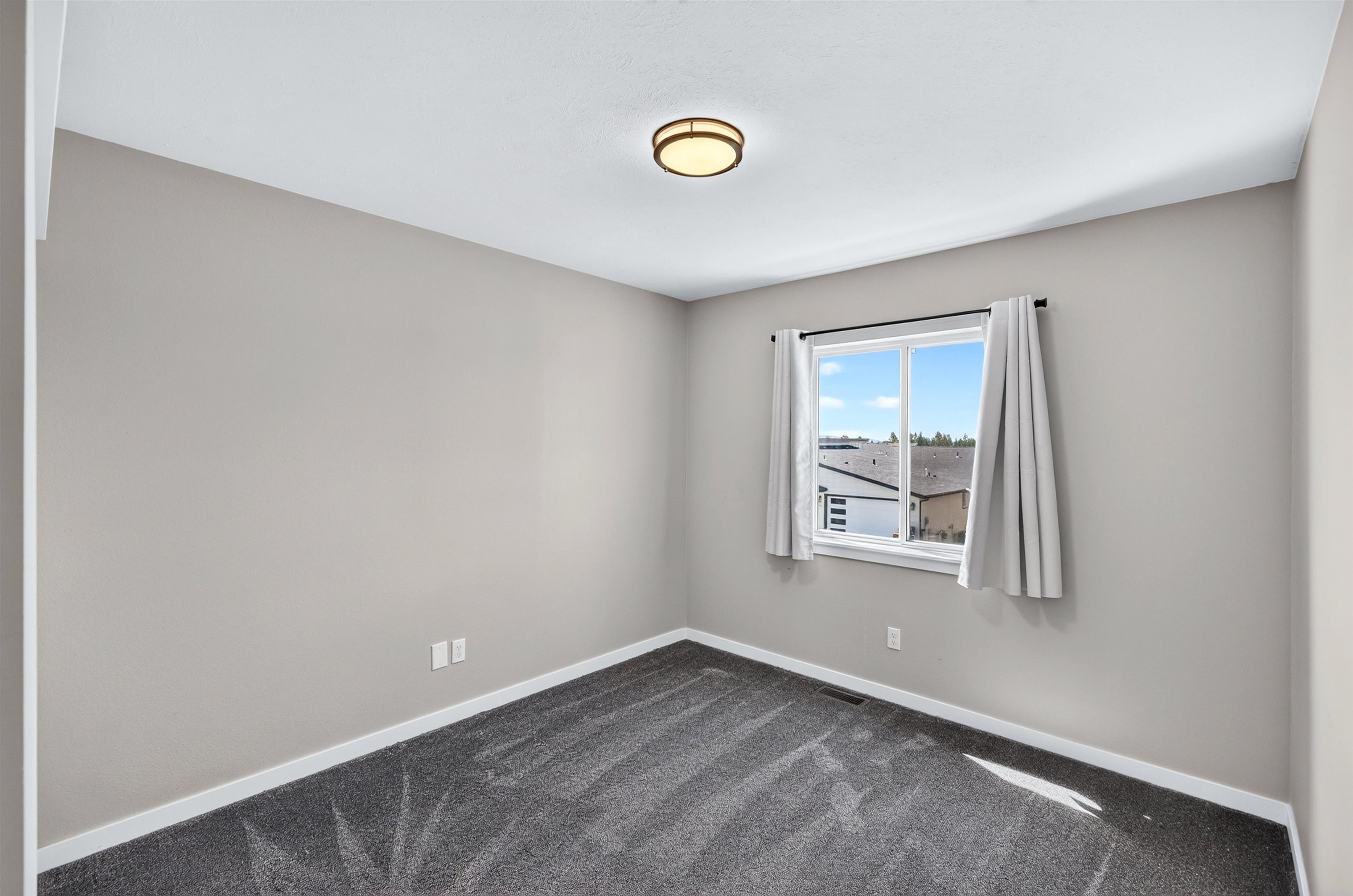 1922 Lavender Avenue Spokane, WA 99208 - Photo 28 of 48
