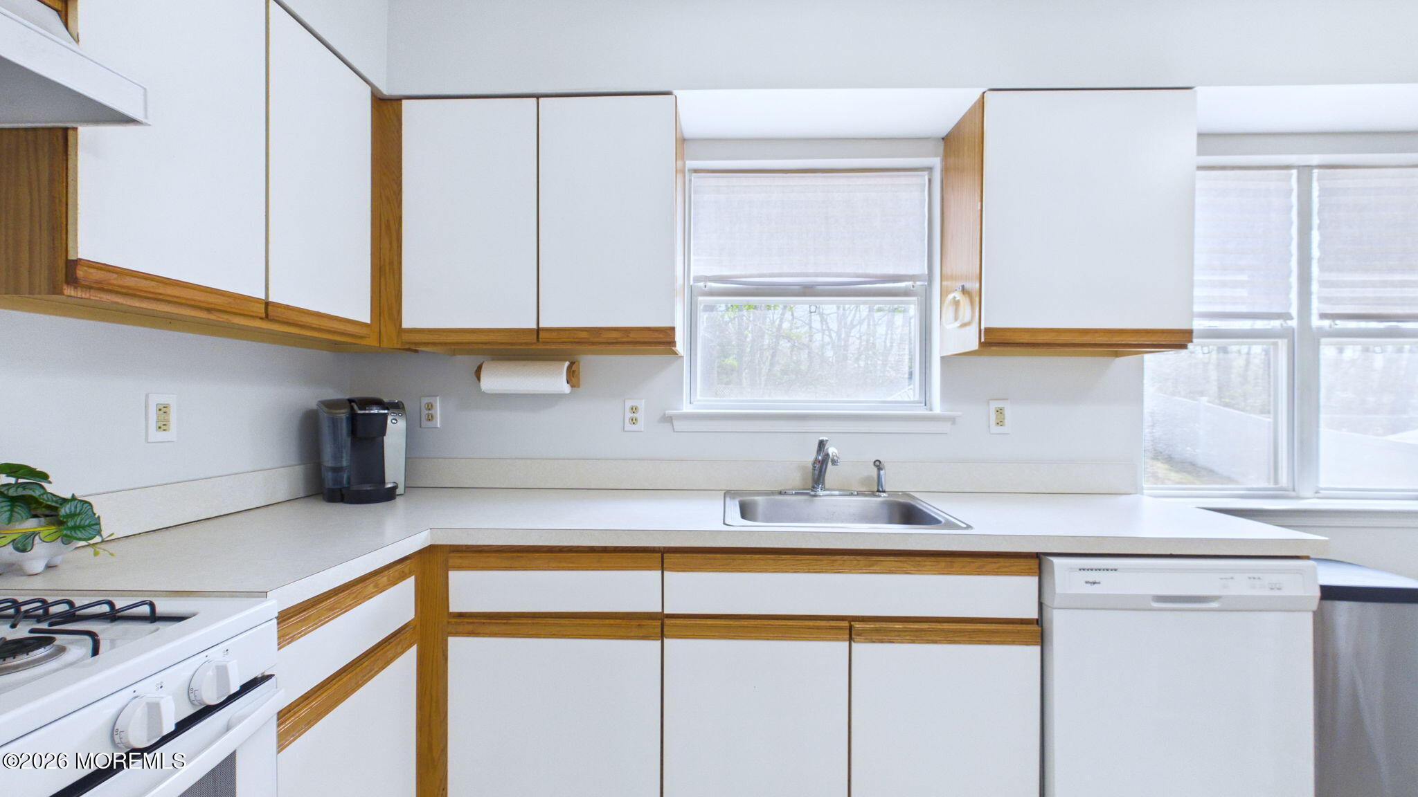 9 Netty Street Howell, NJ 07731 - Photo 19 of 74 72-web-or-mls-CAM06383G6-PR0008-STILL097