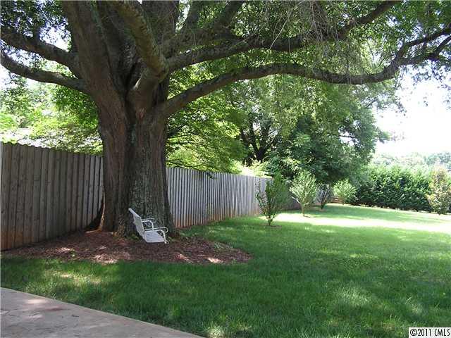 8630 Ira Flowe Road Charlotte, NC 28227 - Photo 3 of 16 Gallery Image 3