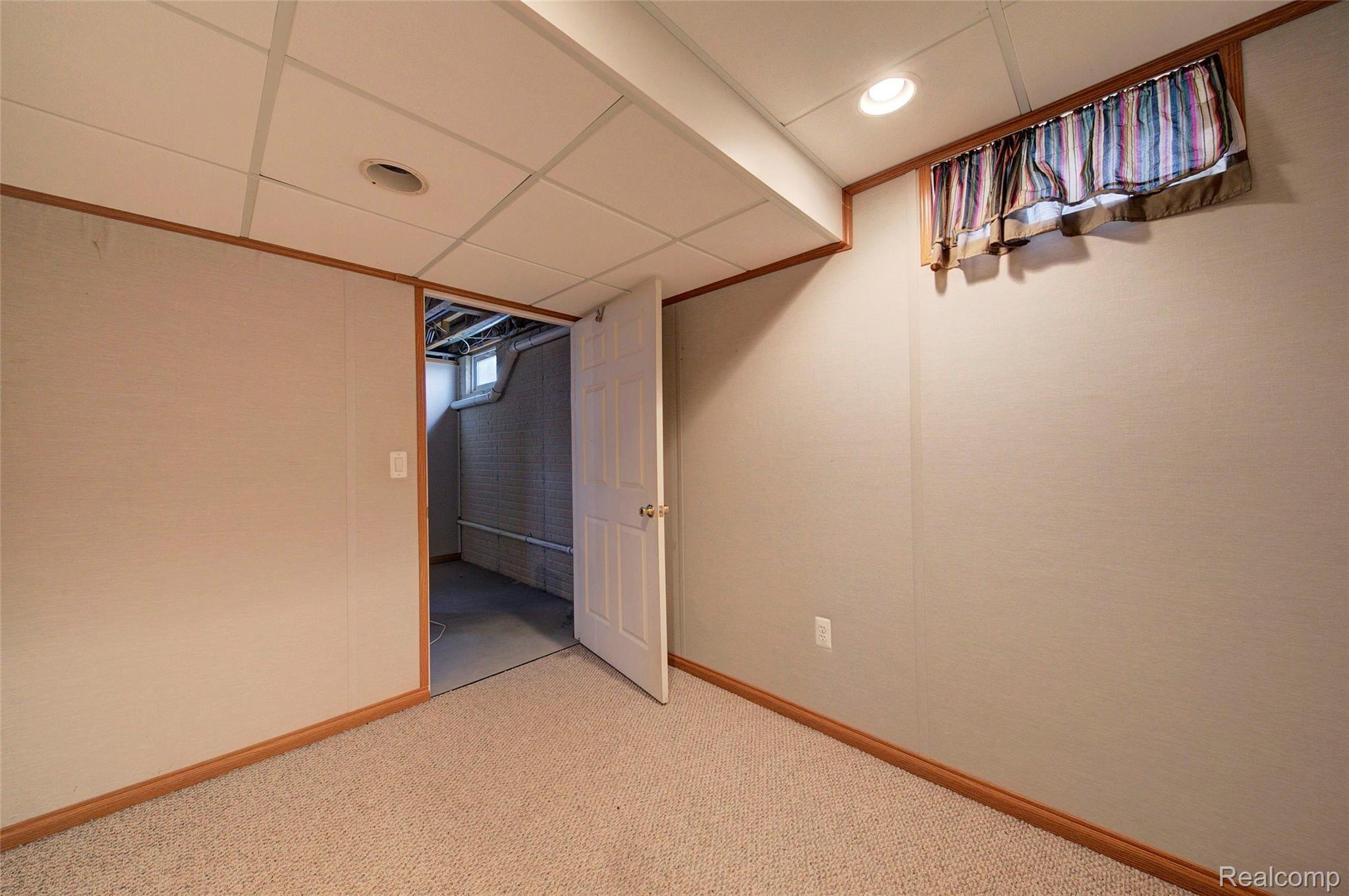 831 Laplaisance Road Monroe, MI 48161 - Photo 27 of 36 4H8A6512_3_4.jpg