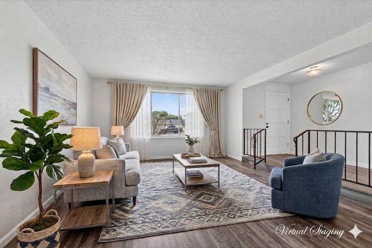 415 Sutter Avenue Medford, OR 97504 - Photo 2 of 28 a living room with furniture
