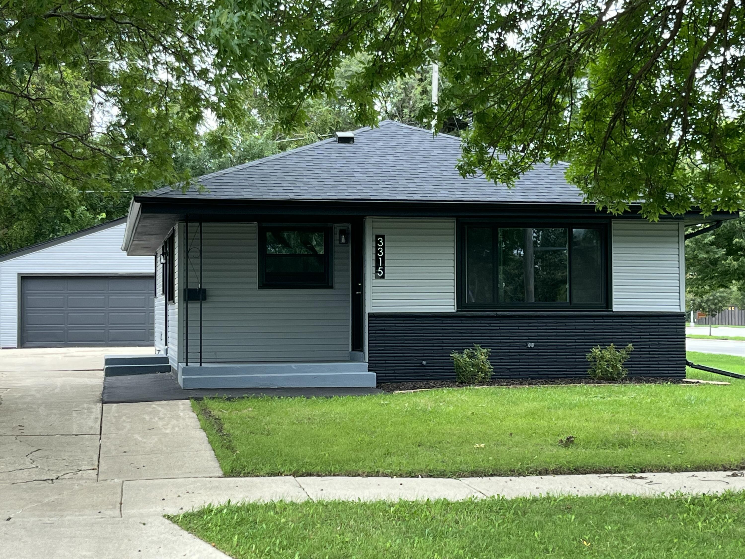 3315 Conrad Drive Racine, WI 53404 - Photo 1 of 11 1000082871