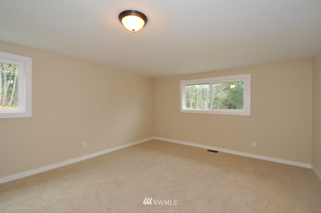 27611 Webster Road East Graham, WA 98338 - Photo 13 of 25