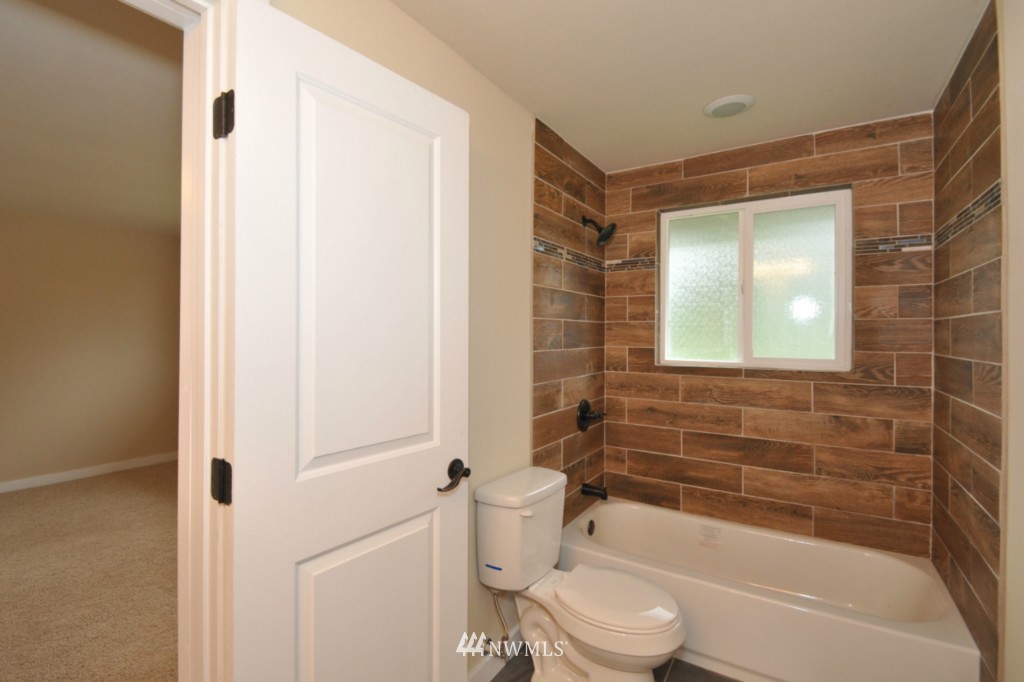 27611 Webster Road East Graham, WA 98338 - Photo 16 of 25