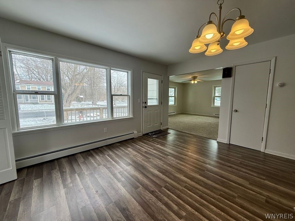 2646 Youngstown Lockport Road Porter, NY 14131 - Photo 5 of 34 Entry/Dining Room
