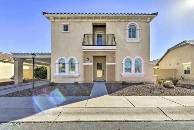 $3,200 | 153 North Greenwood, Mesa, AZ 85207
