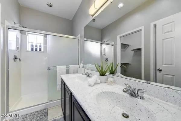$3,200 | 153 North Greenwood, Mesa, AZ 85207