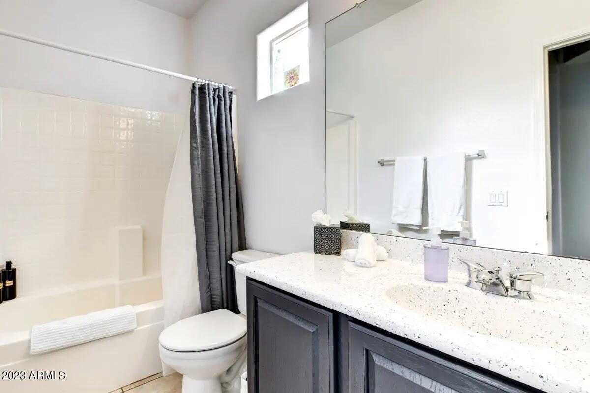 153 North Greenwood Mesa, AZ 85207 - Photo 19 of 27 153 N Greenwood 2nd bathroom