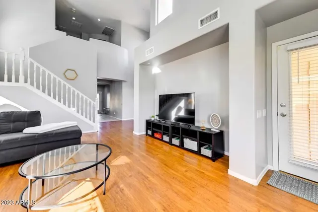 $3,200 | 153 North Greenwood, Mesa, AZ 85207