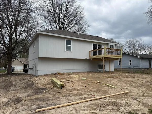 $365,000 | 21608 South Clairmont Street, Peculiar, MO 64078
