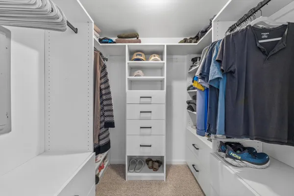 $445,000 | 701 Country Club Drive, Unit E, Fontana, WI 53125