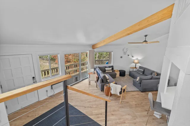 $489,000 | 701 Country Club Drive, Unit E, Fontana, WI 53125