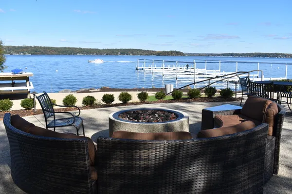 $445,000 | 701 Country Club Drive, Unit E, Fontana, WI 53125