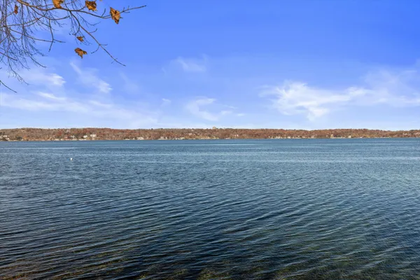 $445,000 | 701 Country Club Drive, Unit E, Fontana, WI 53125