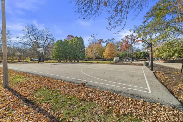 $489,000 | 701 Country Club Drive, Unit E, Fontana, WI 53125