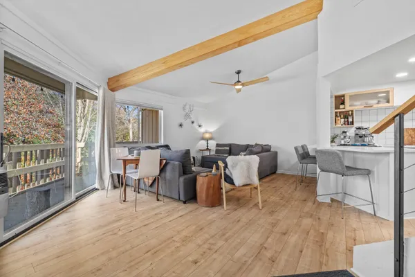 $445,000 | 701 Country Club Drive, Unit E, Fontana, WI 53125