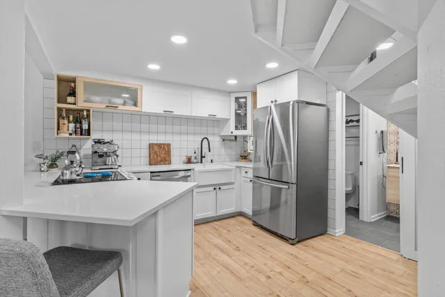 $489,000 | 701 Country Club Drive, Unit E, Fontana, WI 53125