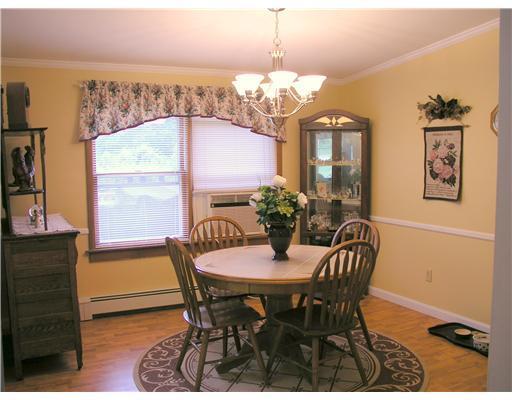 321 Maquoit Road Brunswick, ME 04011 - Photo 8 of 25 Dining Room.
