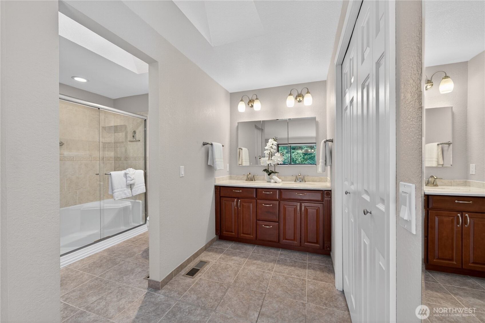 8611 191st Place Southwest Edmonds, WA 98026 - Photo 25 of 36